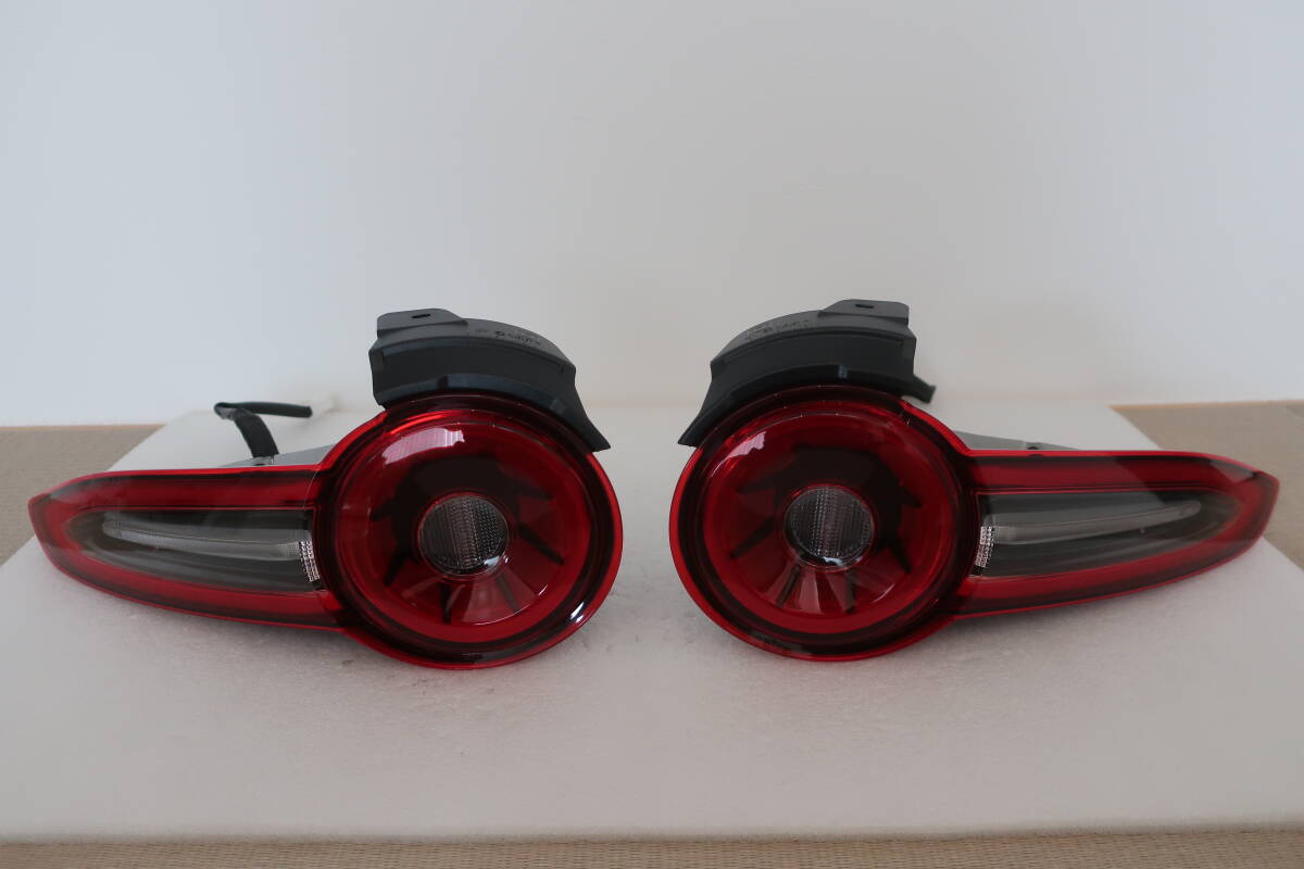 снято с новой машины   Mazda  ND  roadster   после рестайлинга   оригинальный  LED  задний    light   лампа   левый  правый  ND5RE NDERE STANLEY W7679