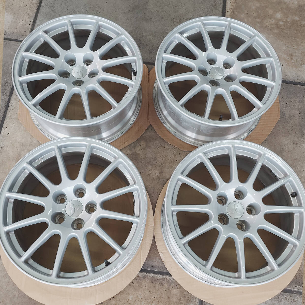 Mitsubishi  Lancer  evolution X оригинальные диски   8.5j / R18 / PCD114.3