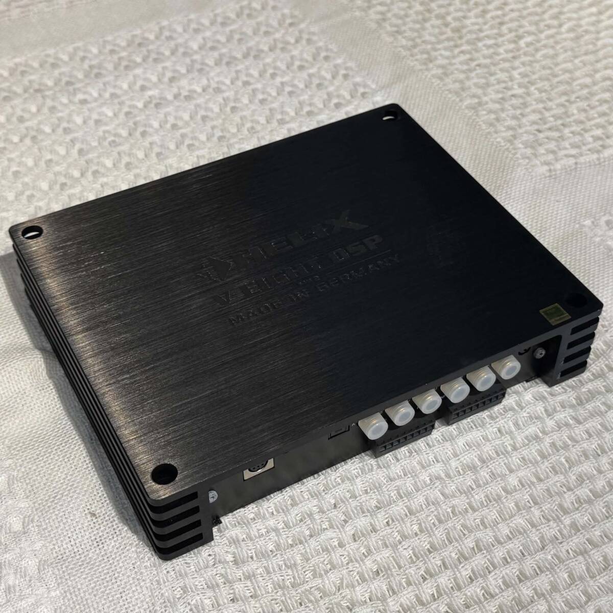 【 б/у, но в хорошем состоянии 】HELIX V-EIGHT DSP MK2 / MKⅡ [AKM AD/DA  конвертер  модель  ]  стирание ... 10chDSP встроенный   8ch усилитель