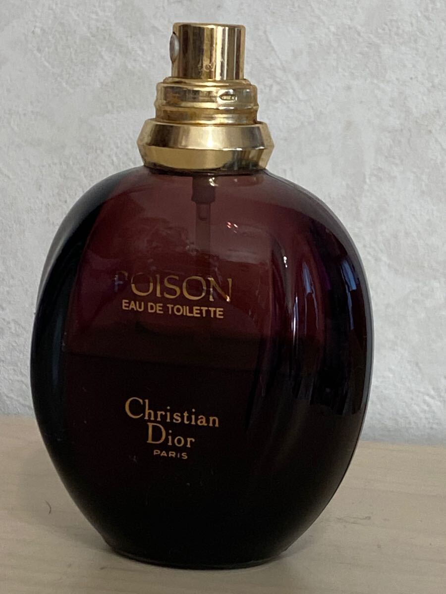 Christian  Dior 　...　  Poison   духи  туалетная вода  　50ml  cap  нету 　 Простая бандероль (teikeigai)  почта    450  йен  Dior Christian EDT