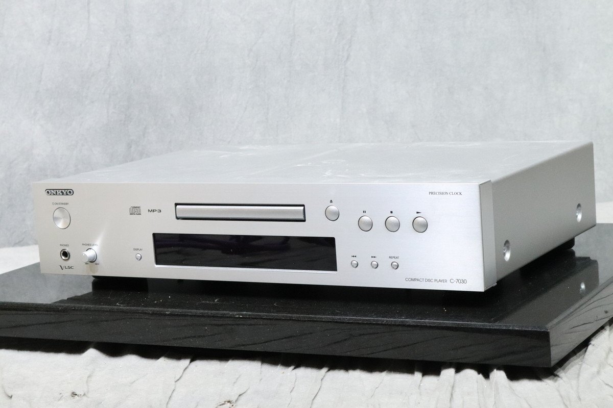 【C】ONKYO C-7030 CD плеер    ONKYO  3245520