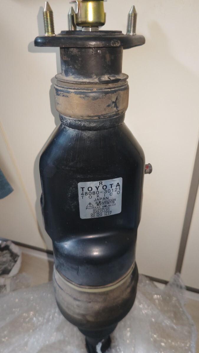 【  нерабочий товар      】17 Majesta   воздух   стойки    1шт. 　48080-30121