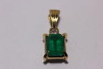 изумруд 0.66ct k18 подвеска вершина