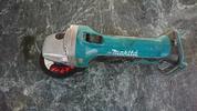 MAKITA18V эл. зарядка ... линия ... GA402D